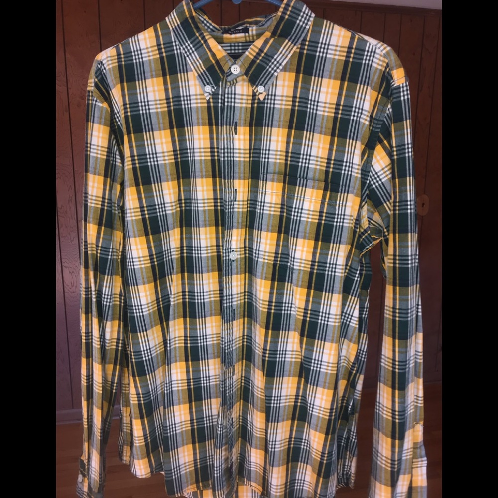 Abercrombie and Fitch long sleeve button up shirt!